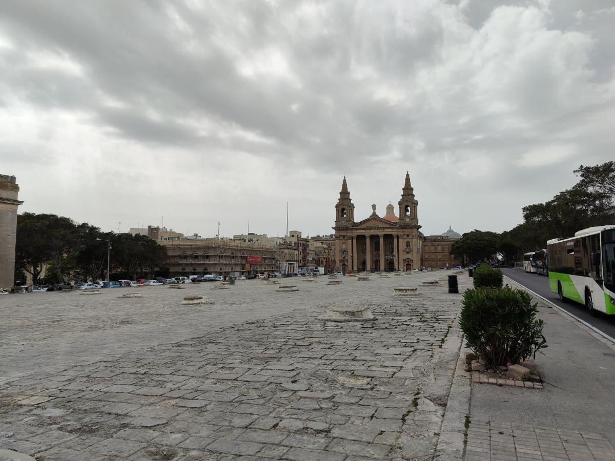 Near Valletta City - Open Views - Ta Tessie Suite In Floriana - Malta Bagian luar foto